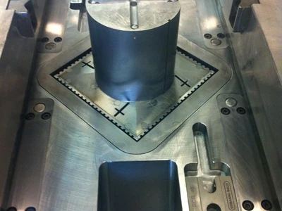 NÁSTROJÁRNA R-TOOLS BRNO